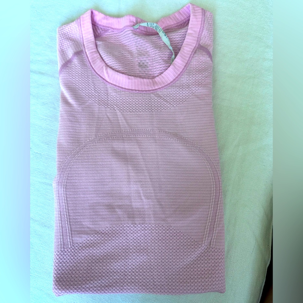 Pink Lululemon swiftly tech sz4
